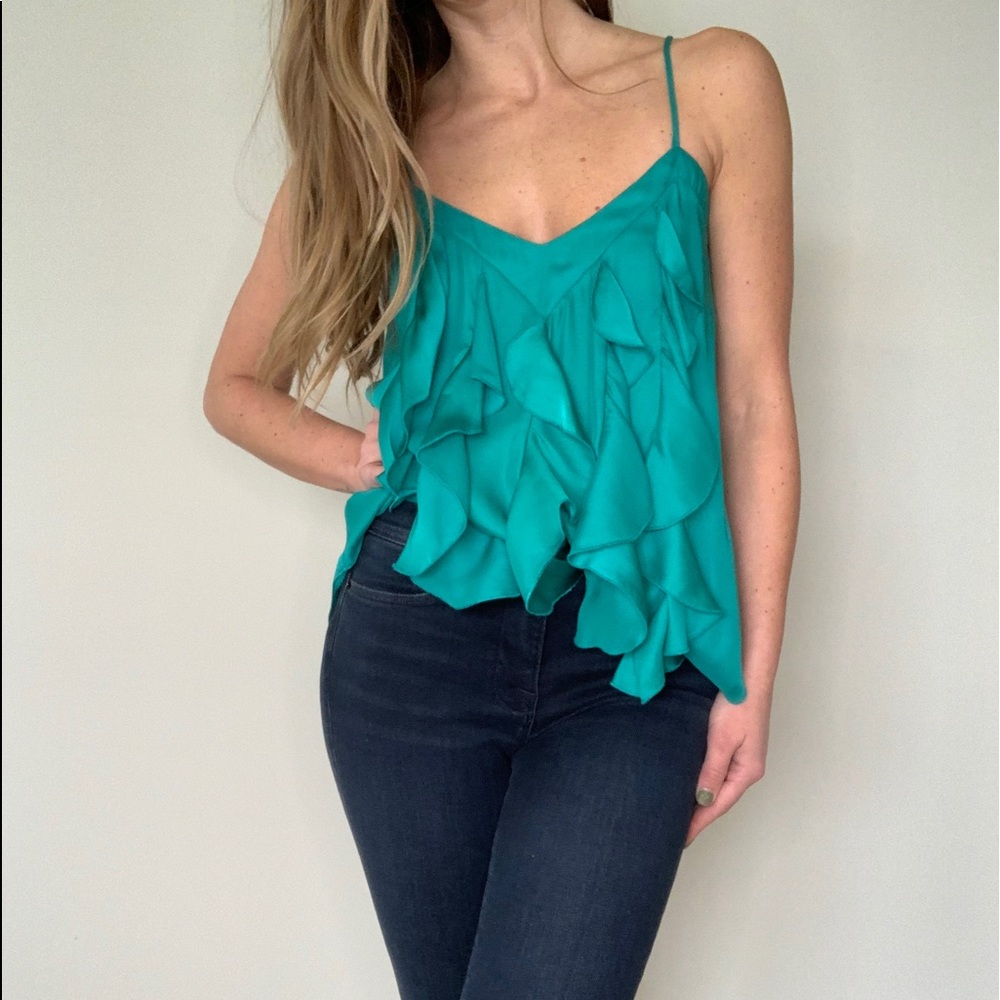 Gibson Green Ruffle Top - Picture 2 of 7